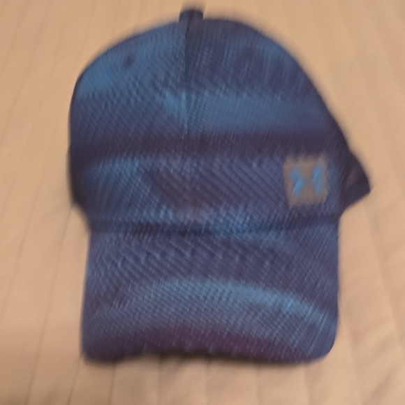 Under Armour Textured Blue Hat - Picture 1 of 6